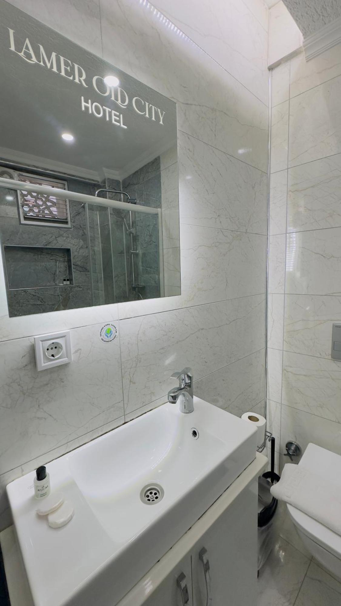 La Mer Old City Hotel Istanbul Bagian luar foto
